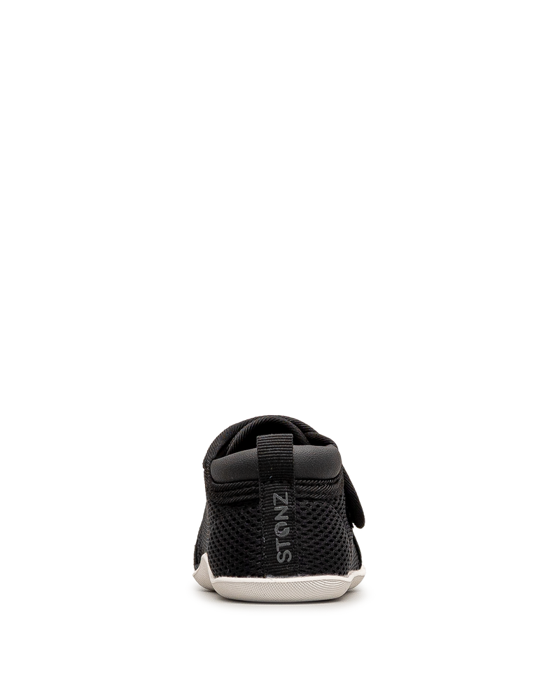 Vue arrière de la chaussure Stonz Cruiser Original bébé noire